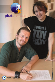 File:PirateemploiCP100x150fp2mm.png